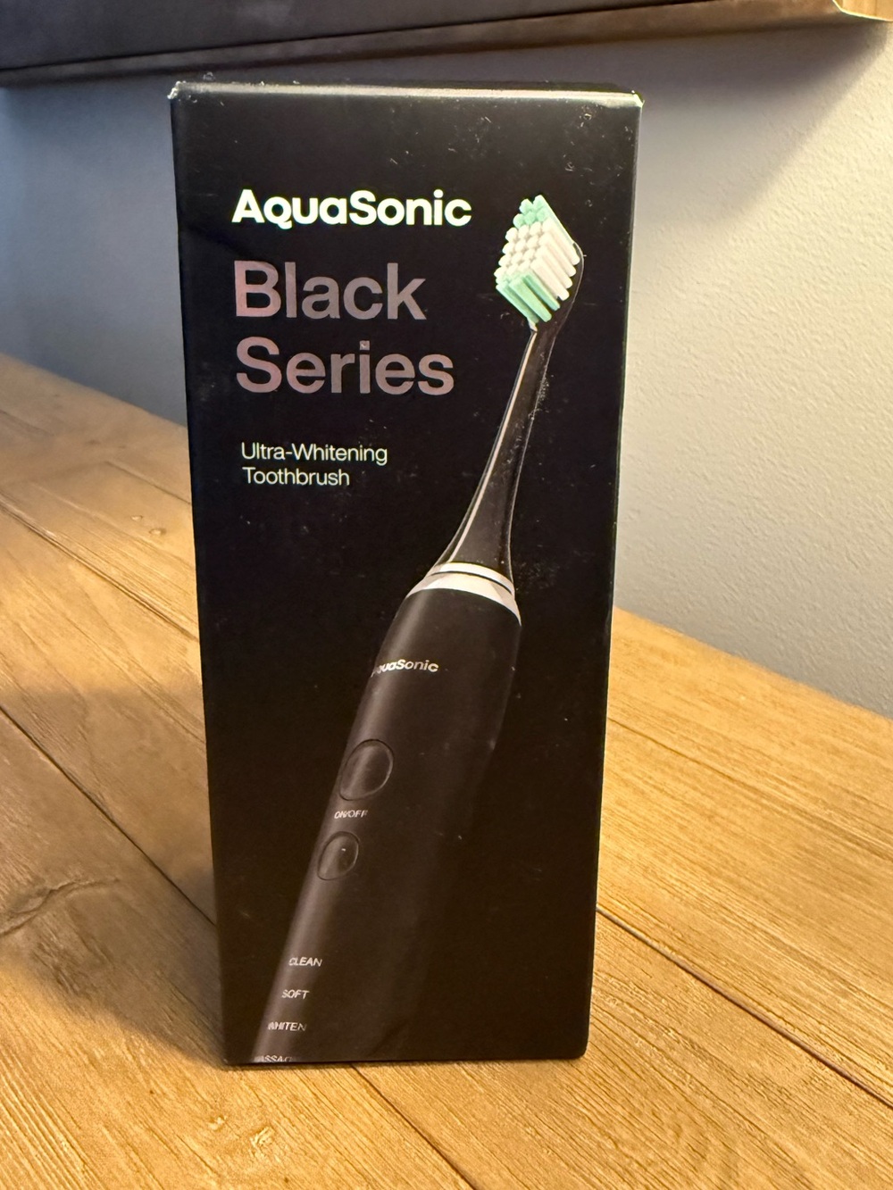 Aquasonic Black Series Ultra Whitening Toothbrush 8-Brush Heads New Sealed